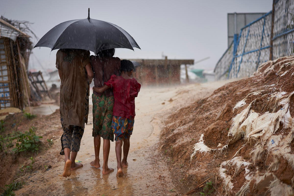 extreme weather threatens Rohingya refugees