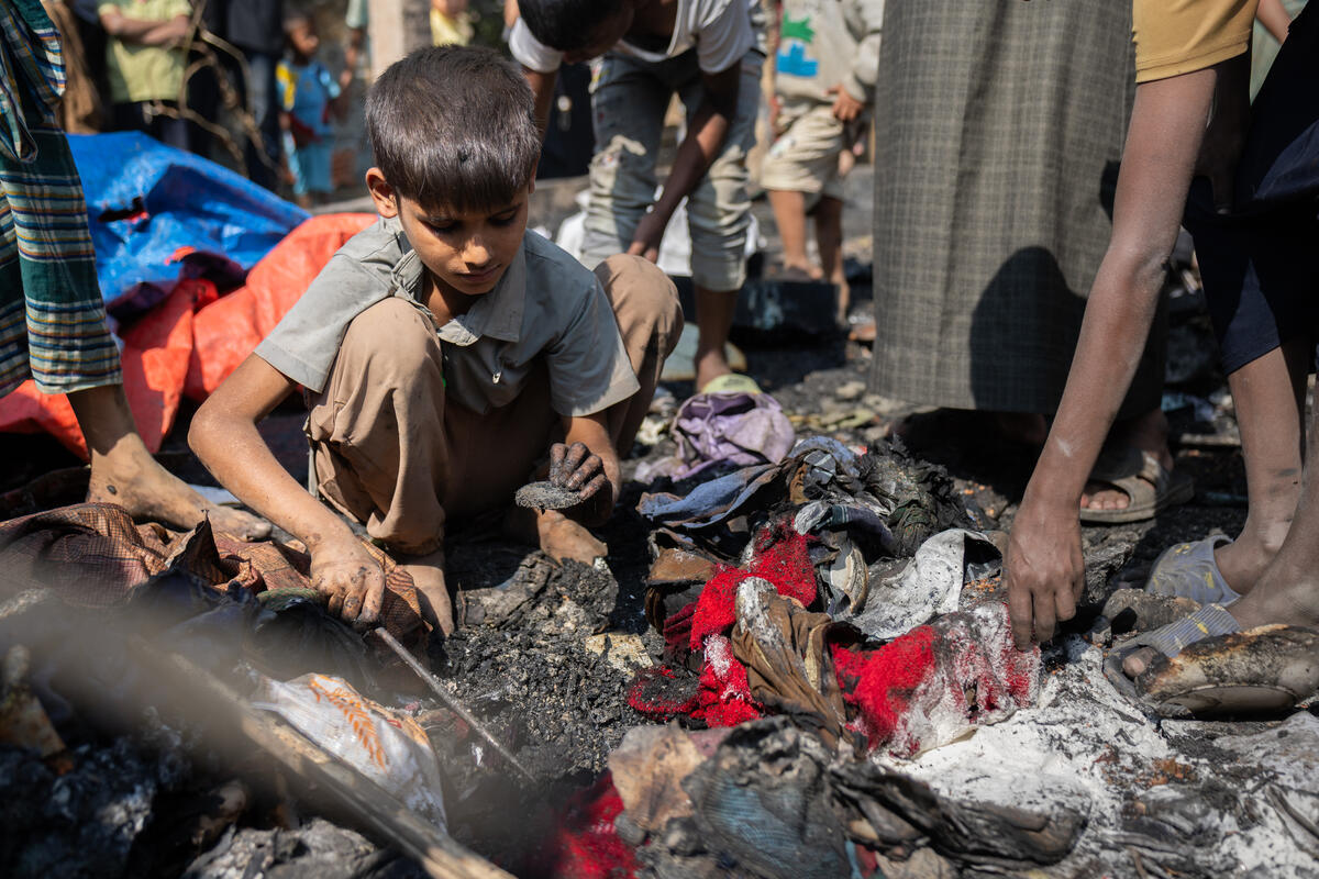 Bangladesh. Fire destroys homes in refugee camp near Cox's Bazar