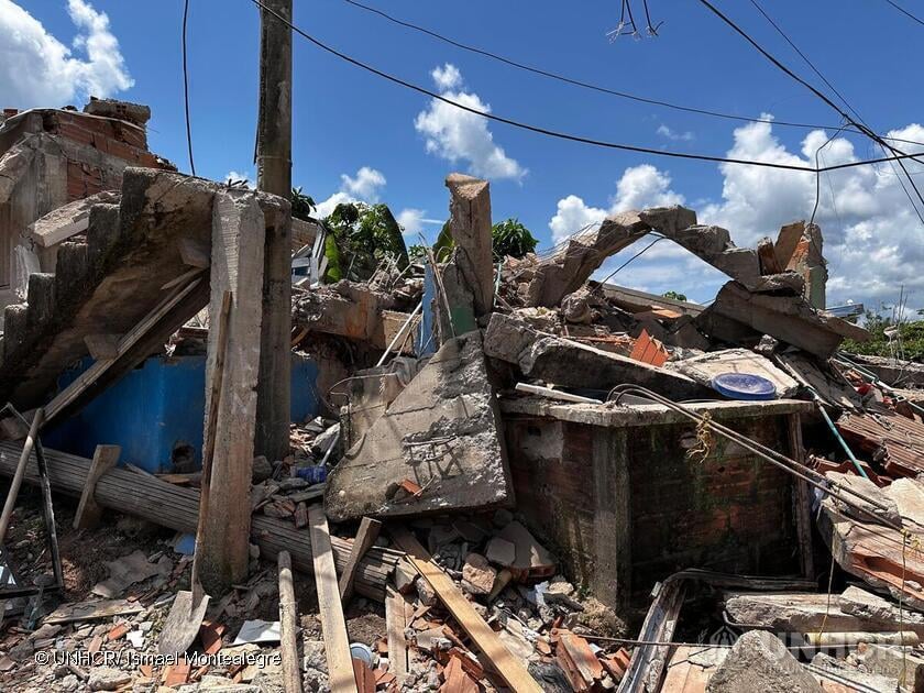 Colapsed building in Colombia after the earthquake