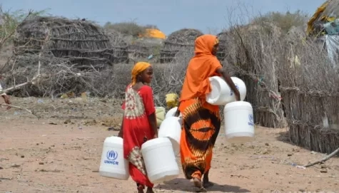 Kenya. UNHCR delivers drought assistance to host communities.